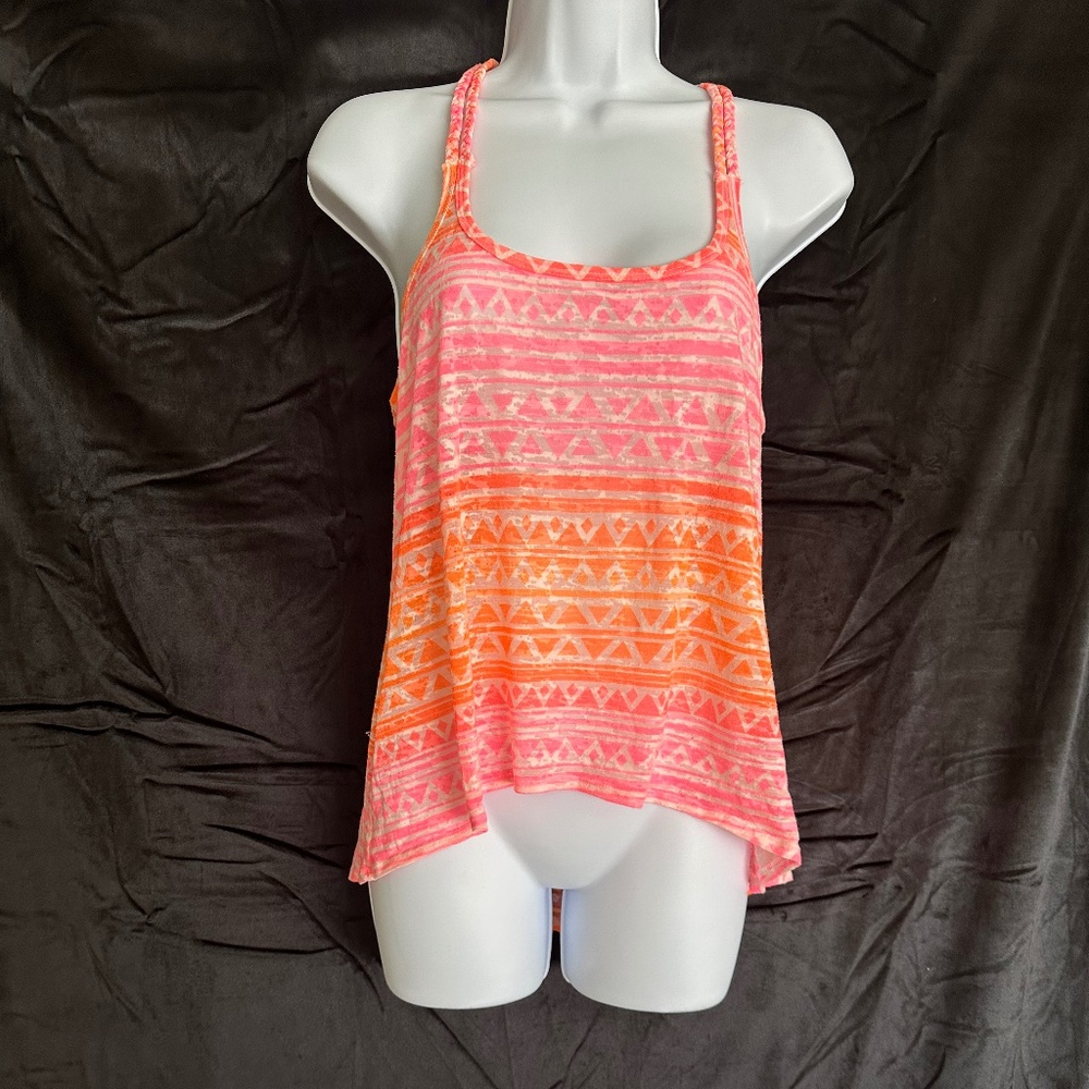 O.P. Orange /pink geometric pattern lightweight tank top